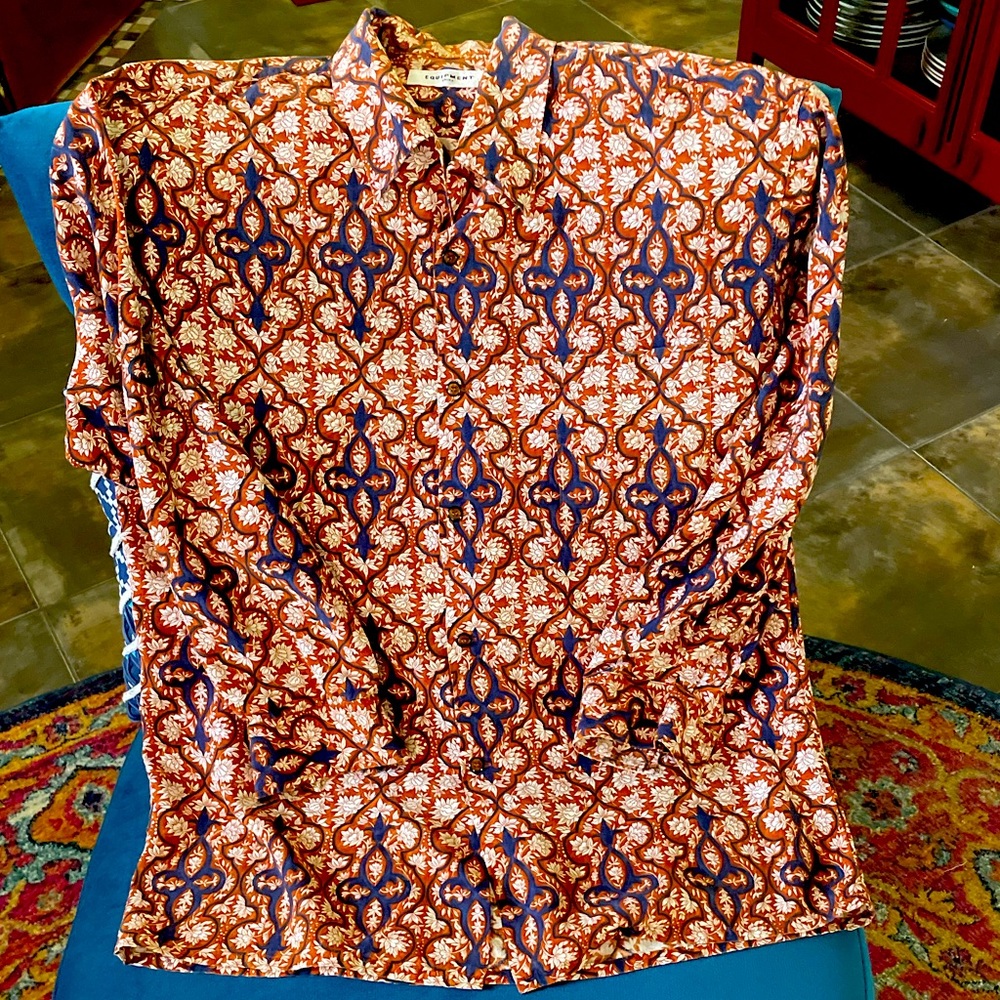 Long sleeve rayon vintage print shirt size L